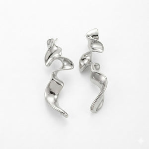 Silver Serpentine earring